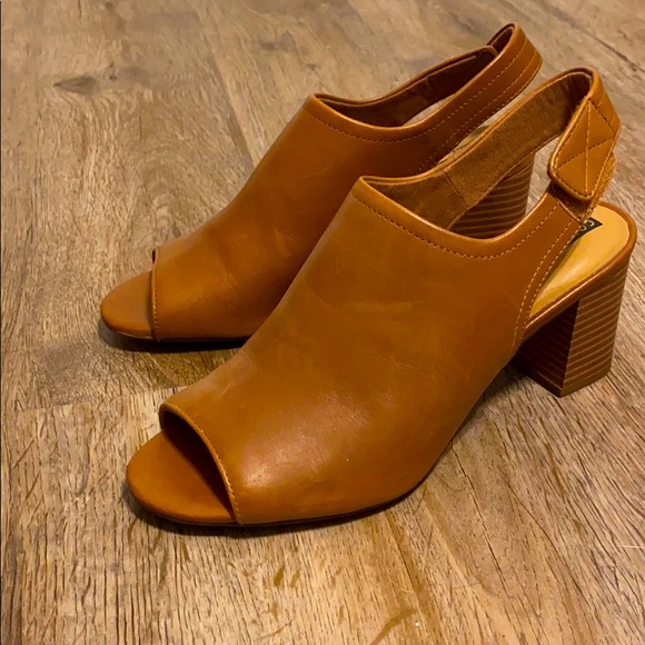 Tan leather open toe heeled booties (NEVER WORN) - Picture 2 of 3